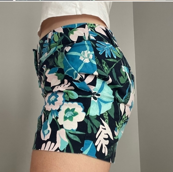 LOFT Riviera Navy Blue Floral Tropical Print Tailored Cotton Blend Summer Shorts - Picture 14 of 15